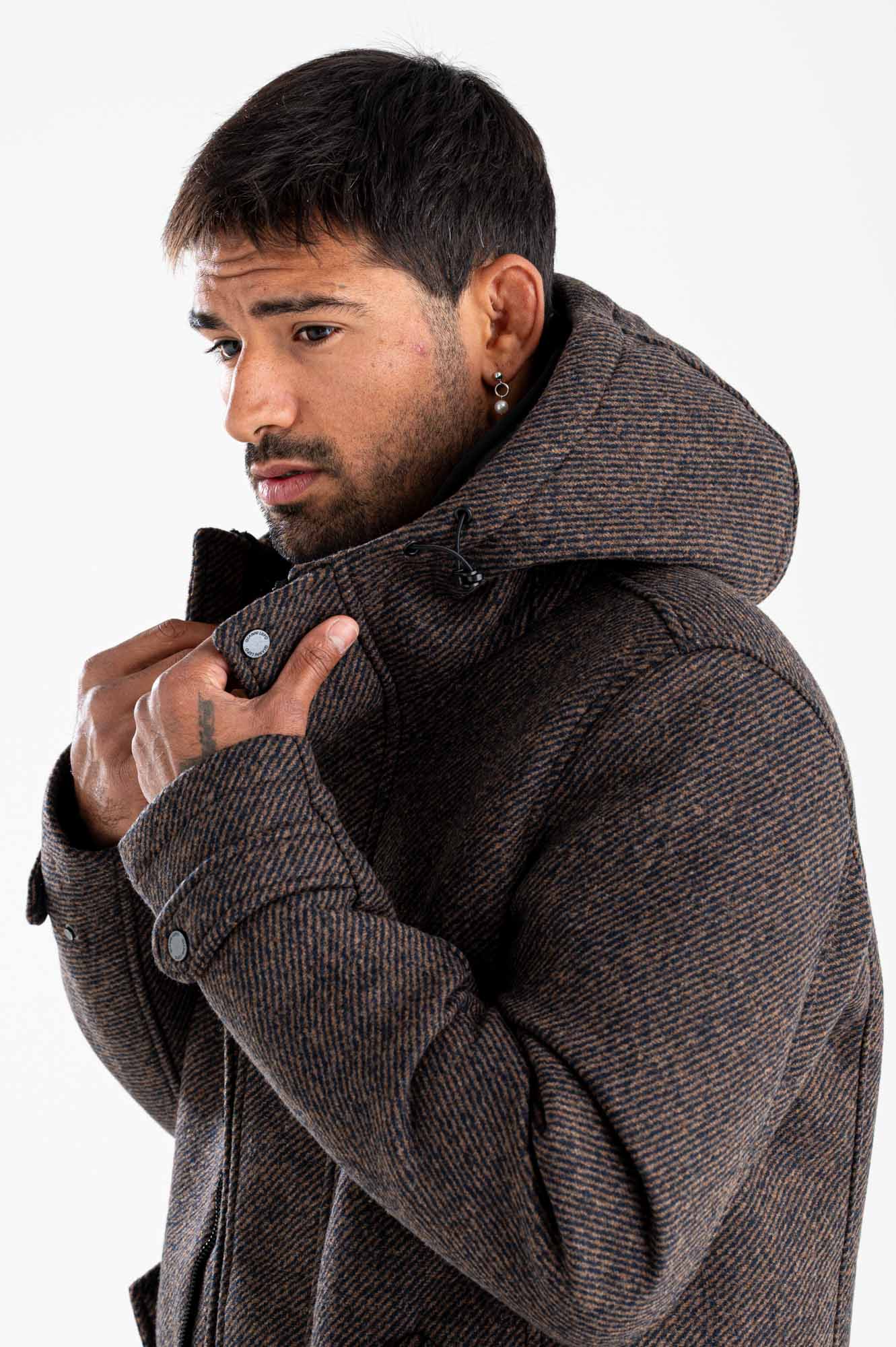 Cappotto corto con cappuccio