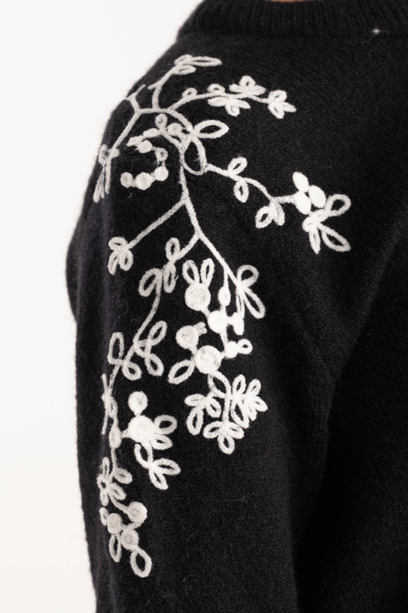 Maglia ricami