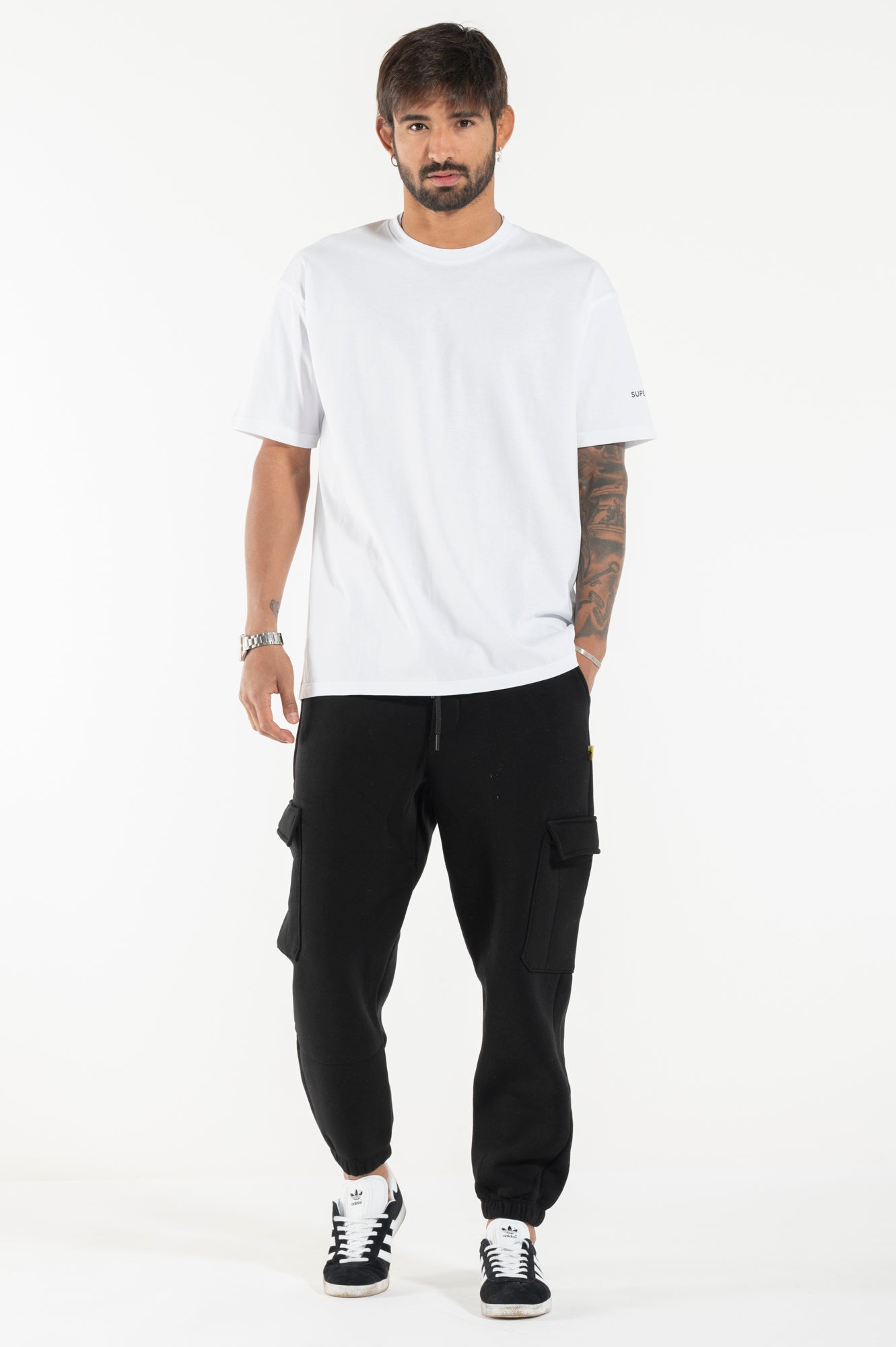 T-shirt Superculture Must