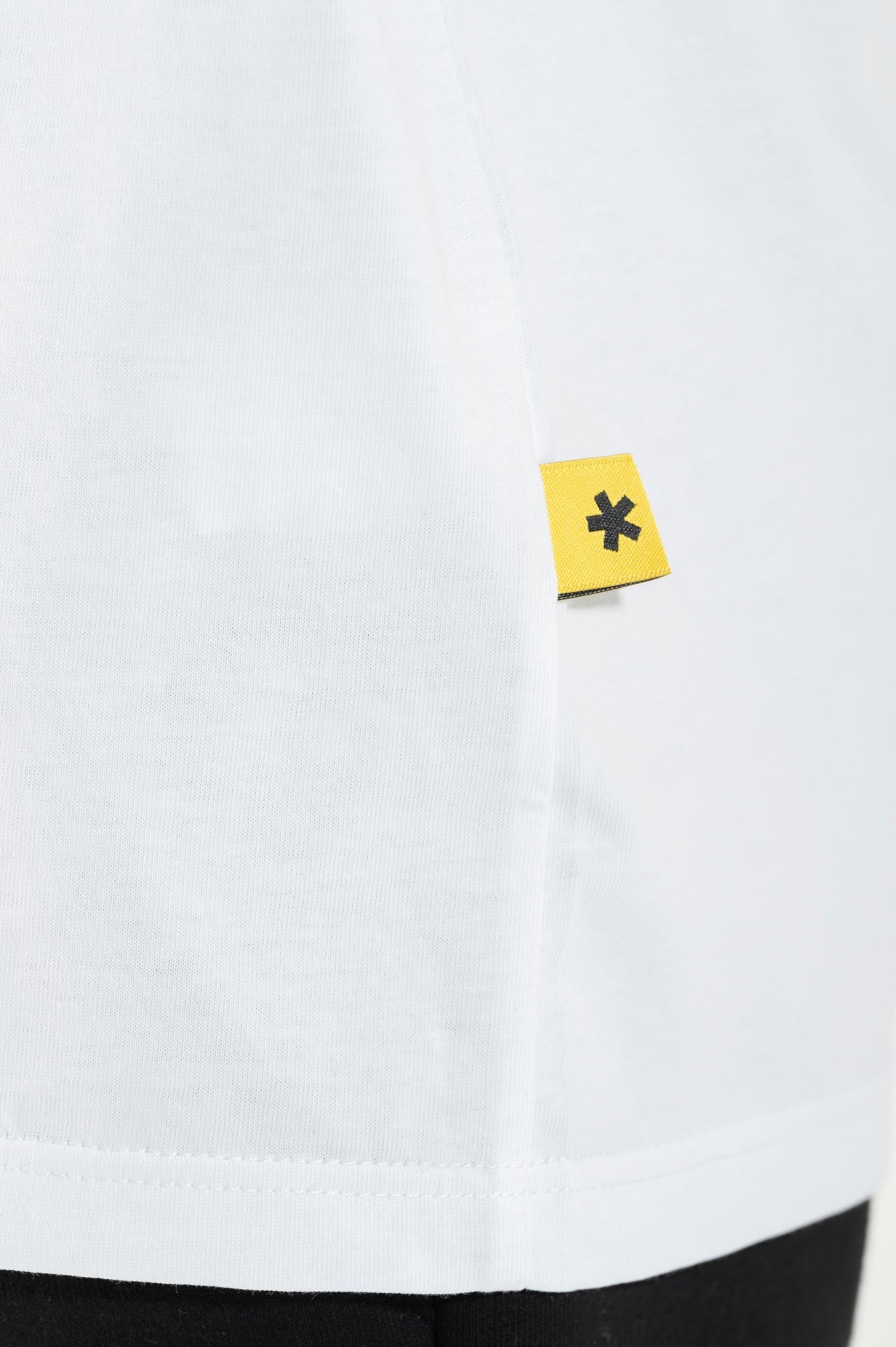 T-shirt Superculture Must