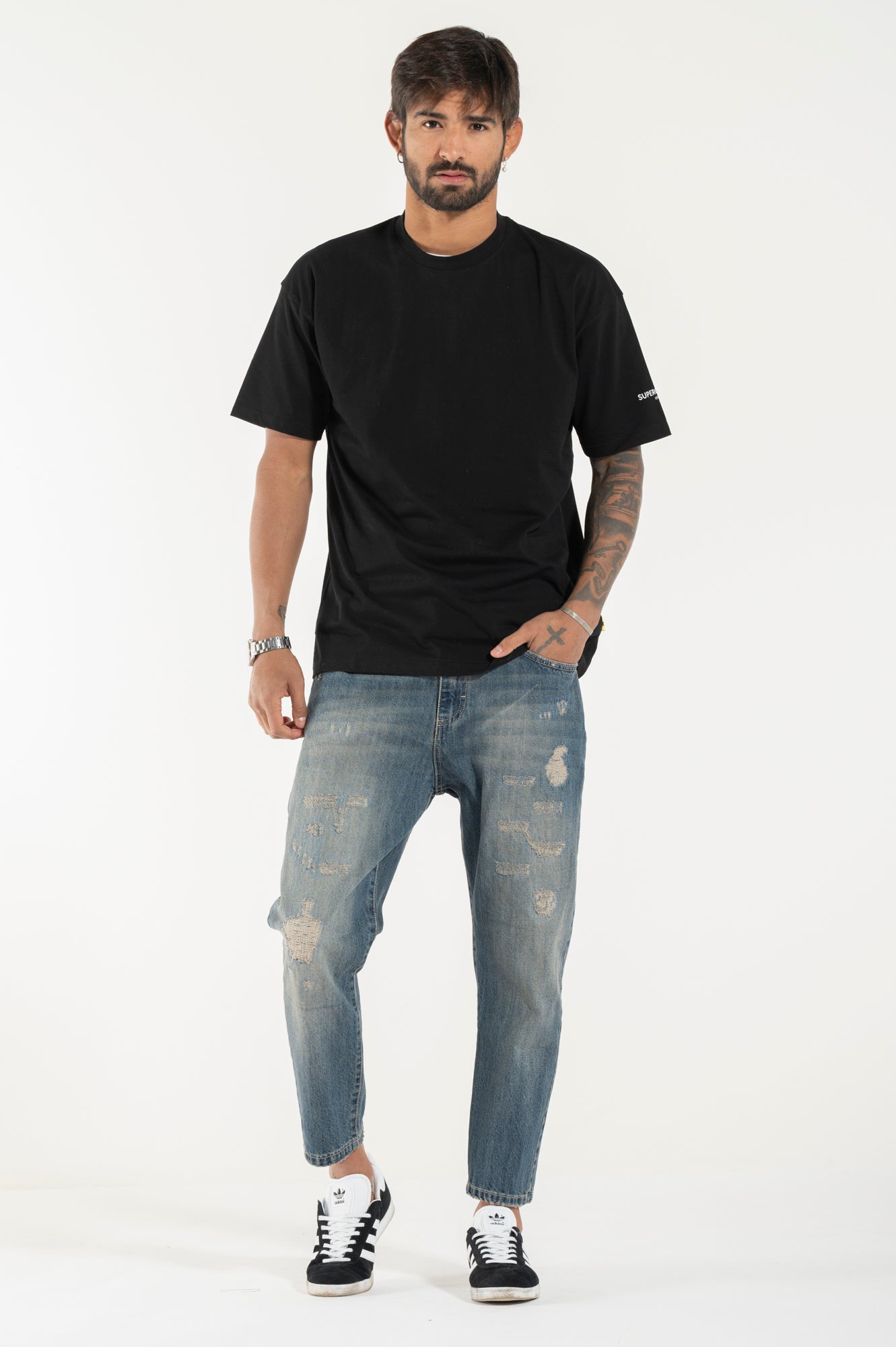 T-shirt Superculture Must