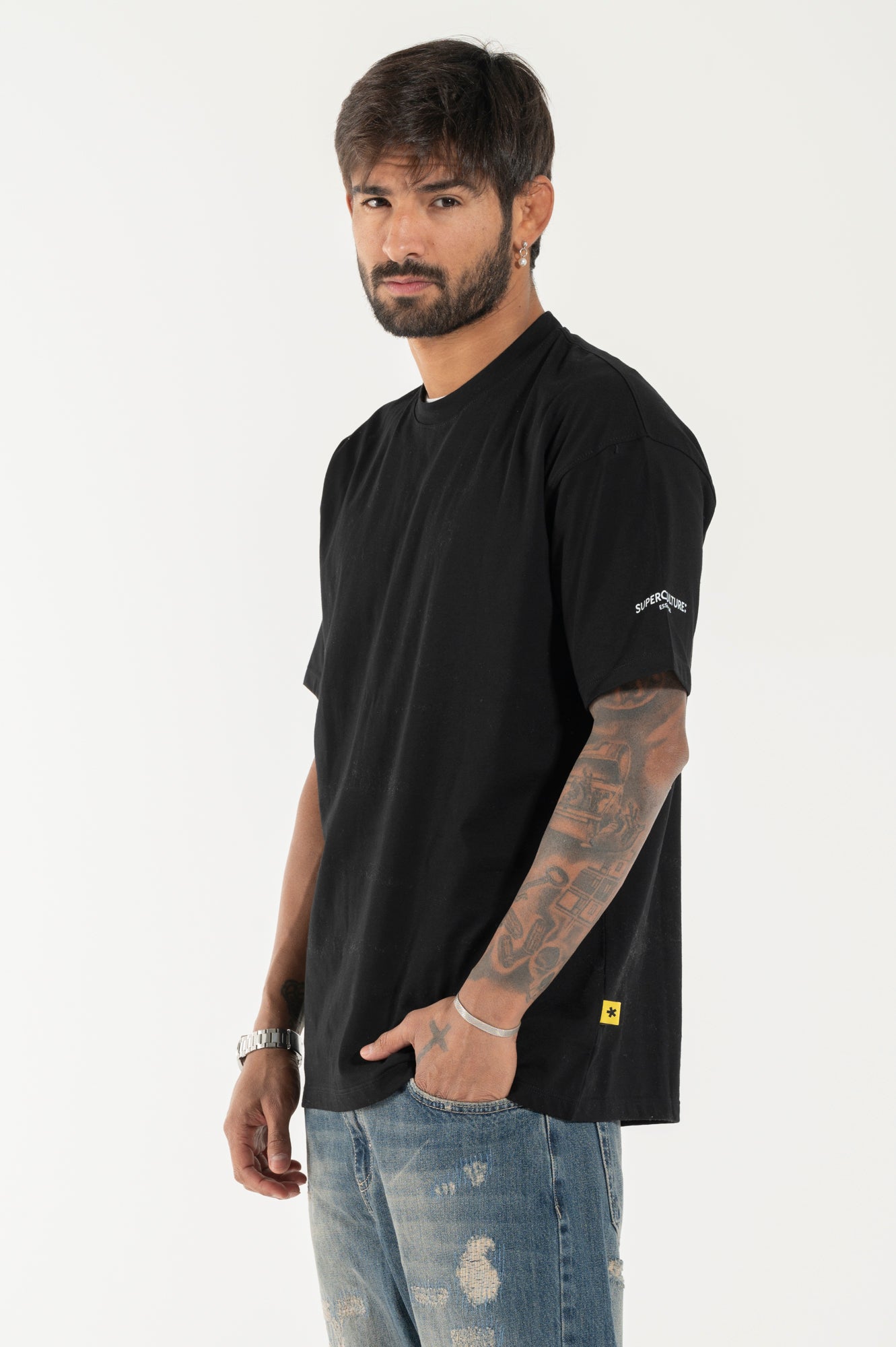 T-shirt Superculture Must