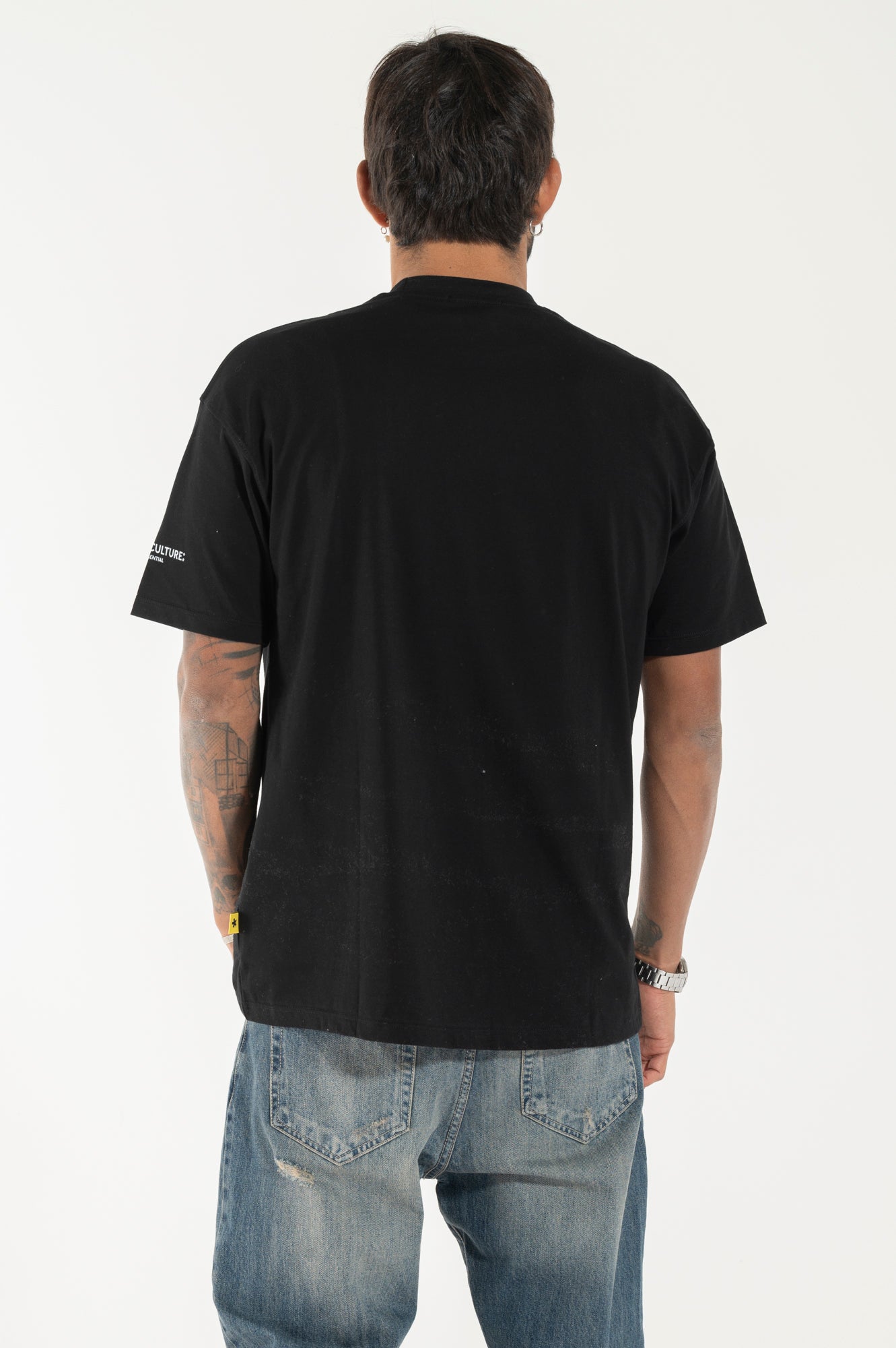 T-shirt Superculture Must