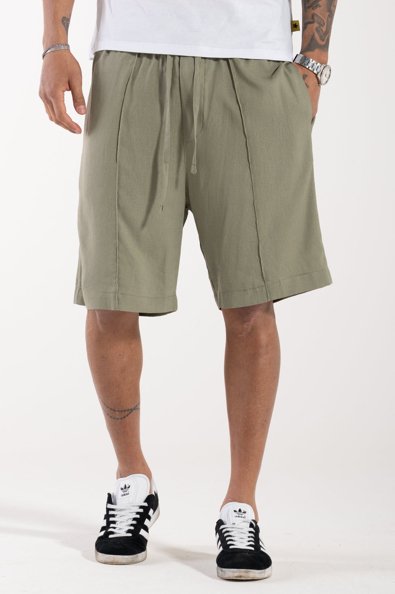 Essential linen shorts