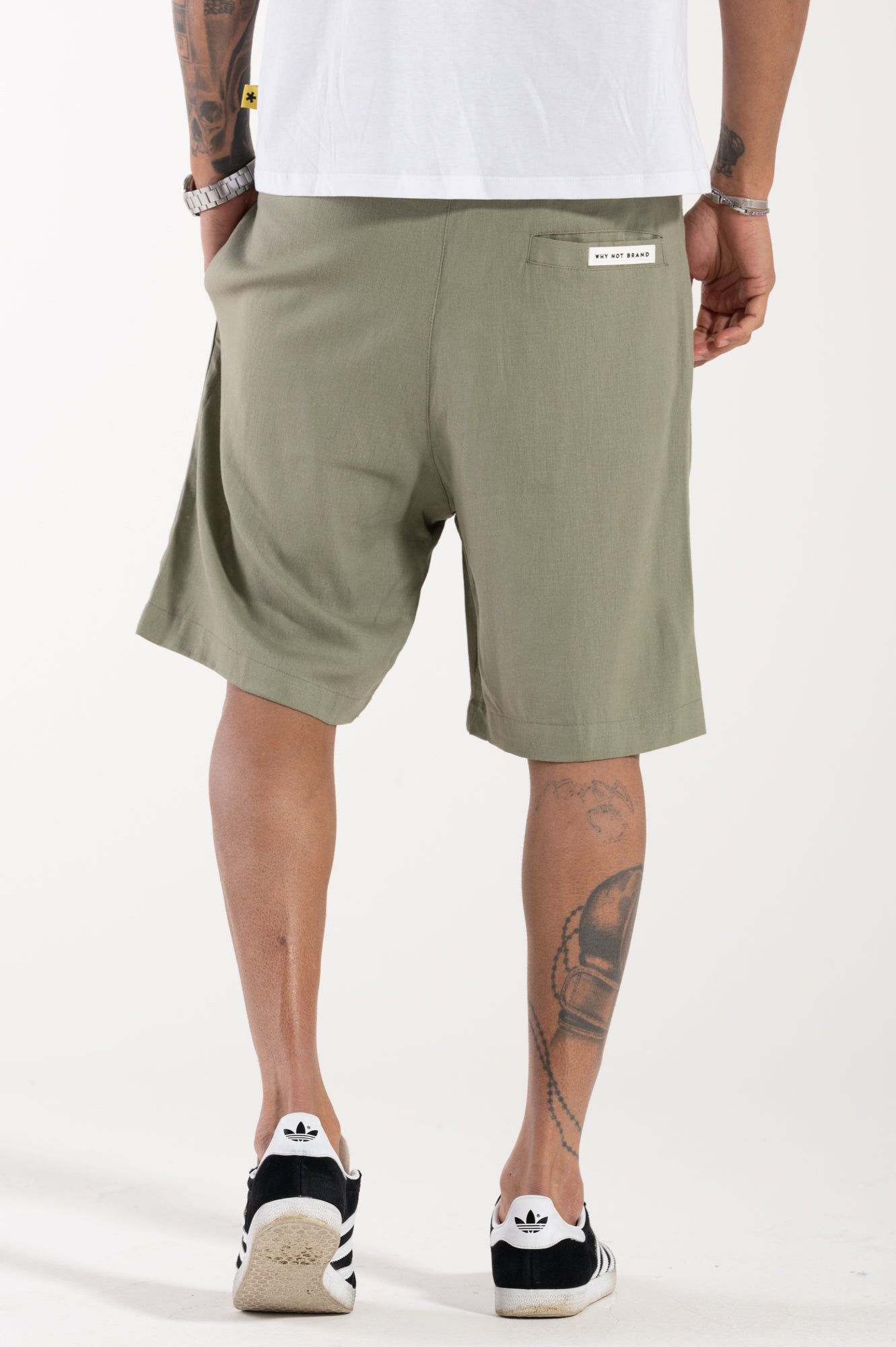 Essential linen shorts