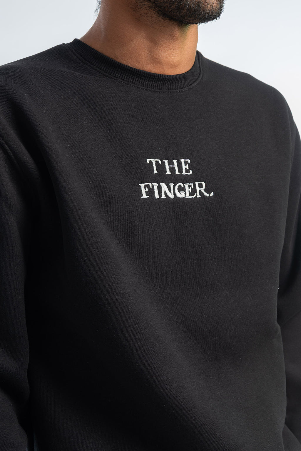 Round neck The Finger
