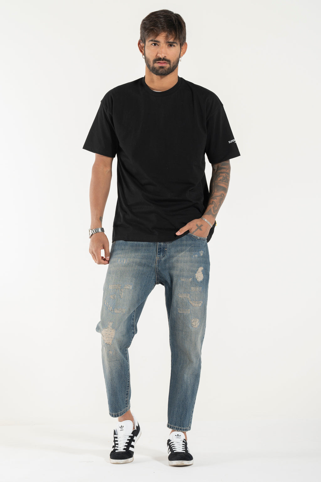 T-shirt Superculture Must