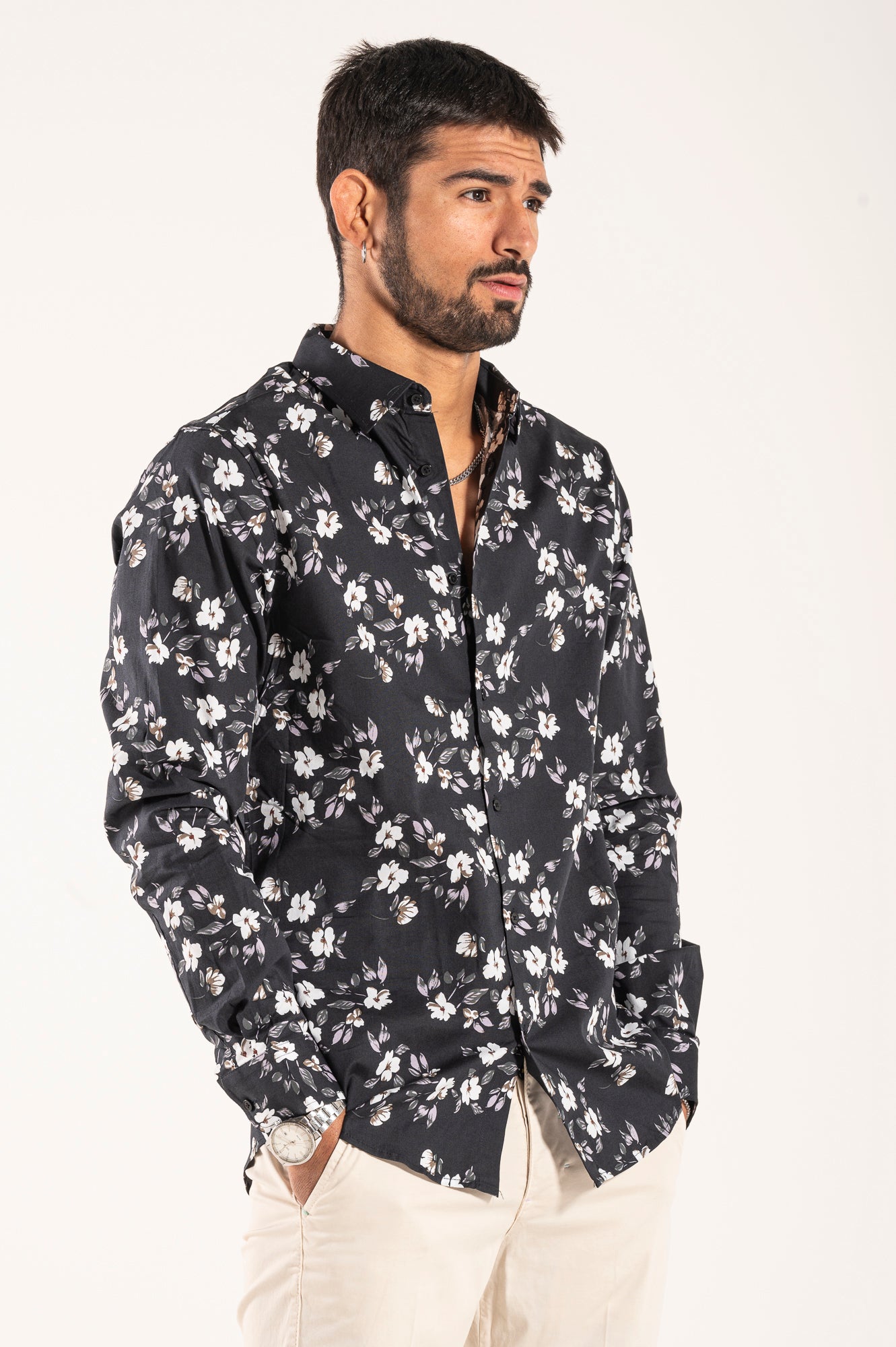 CAMICIA NERA FIORI BIANCHI