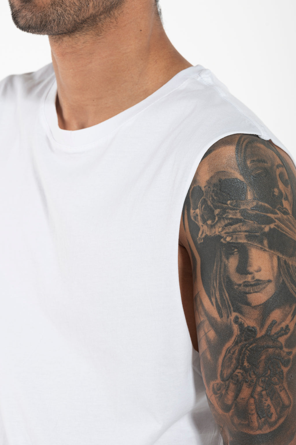 Sleeveless tank top