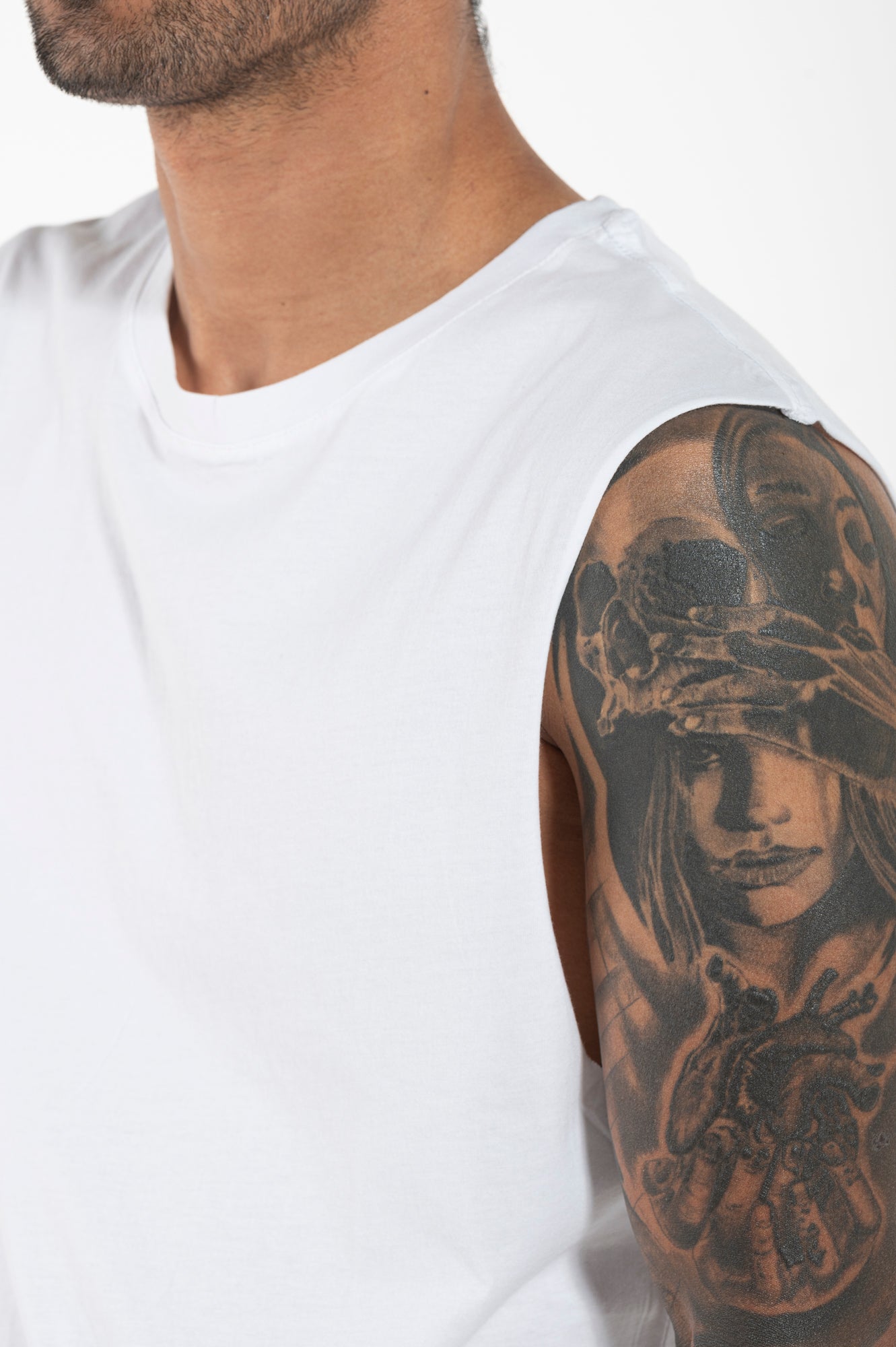 Sleeveless tank top