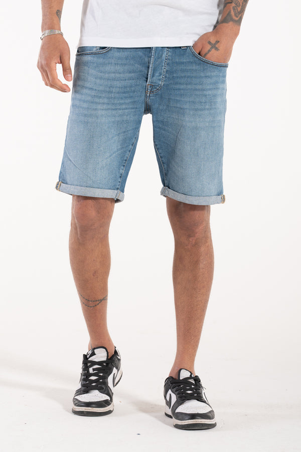 JJIRICK JJICON SHORTS denim azul claro