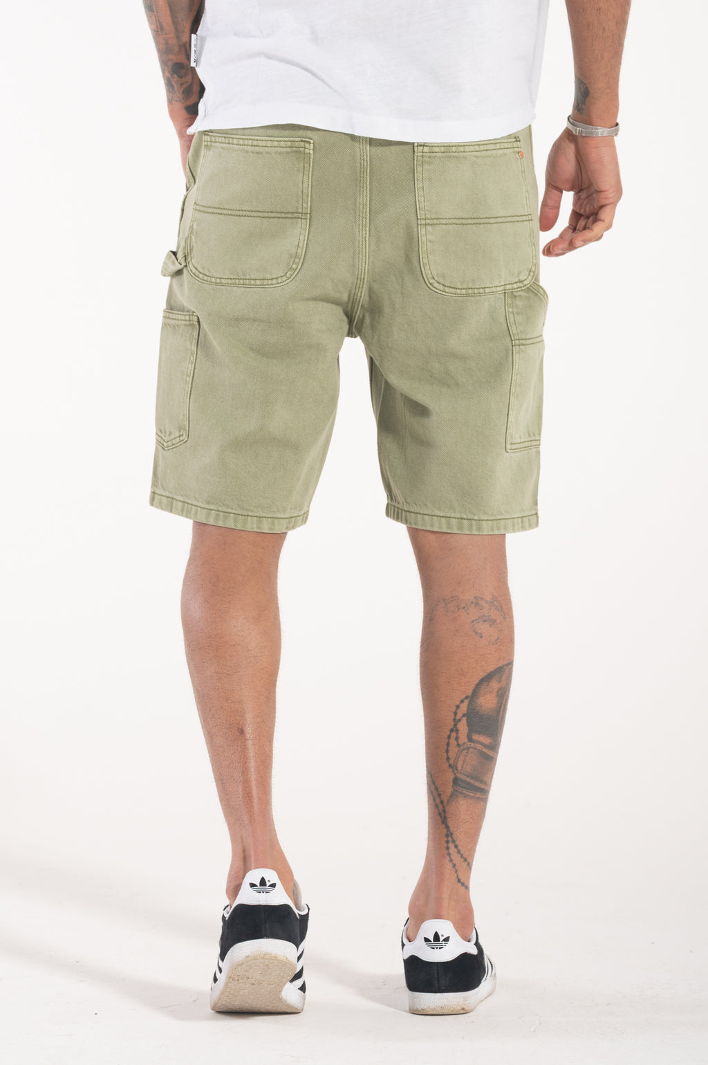 Shorts worker