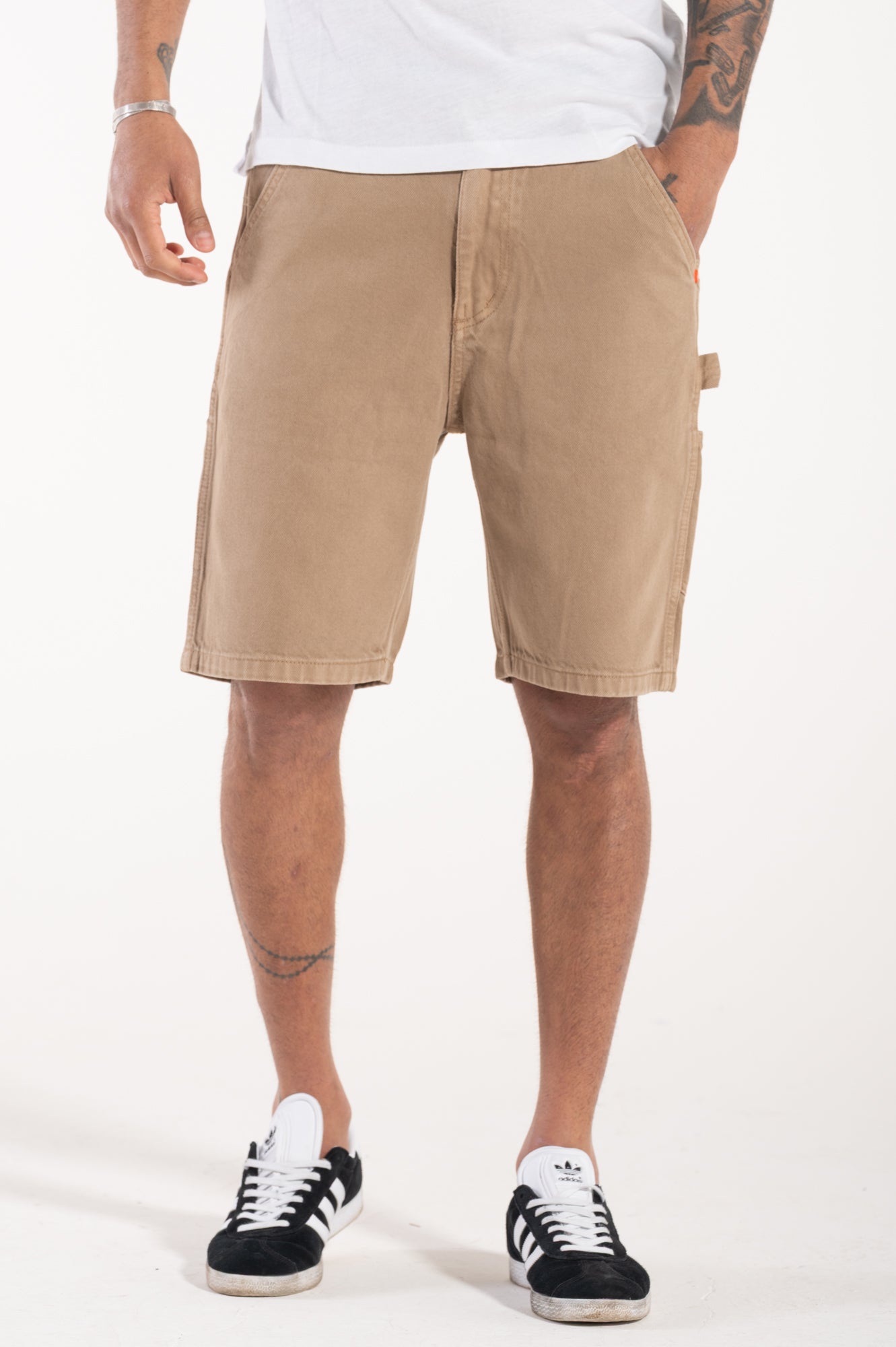 Shorts worker