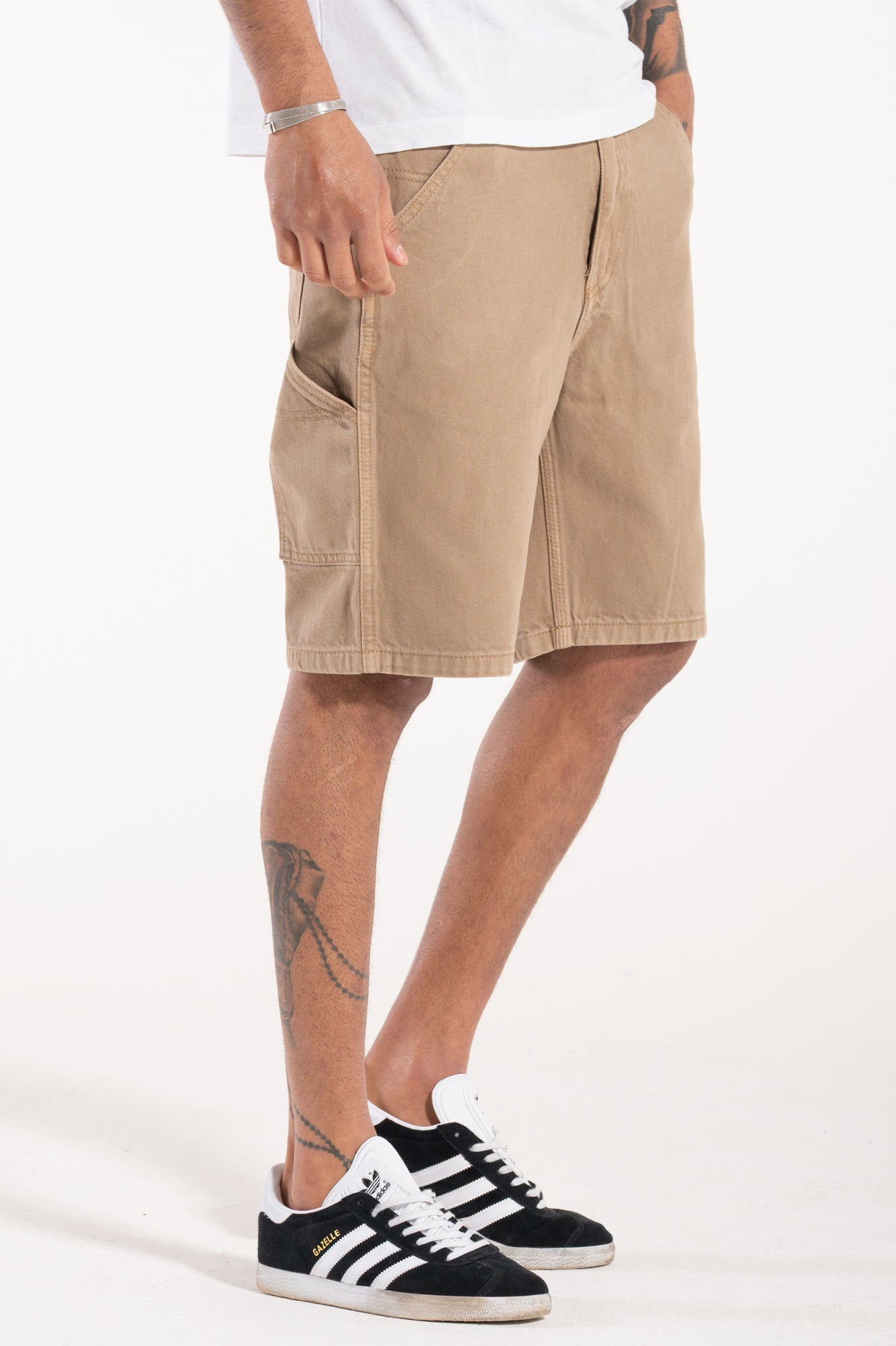 Shorts worker