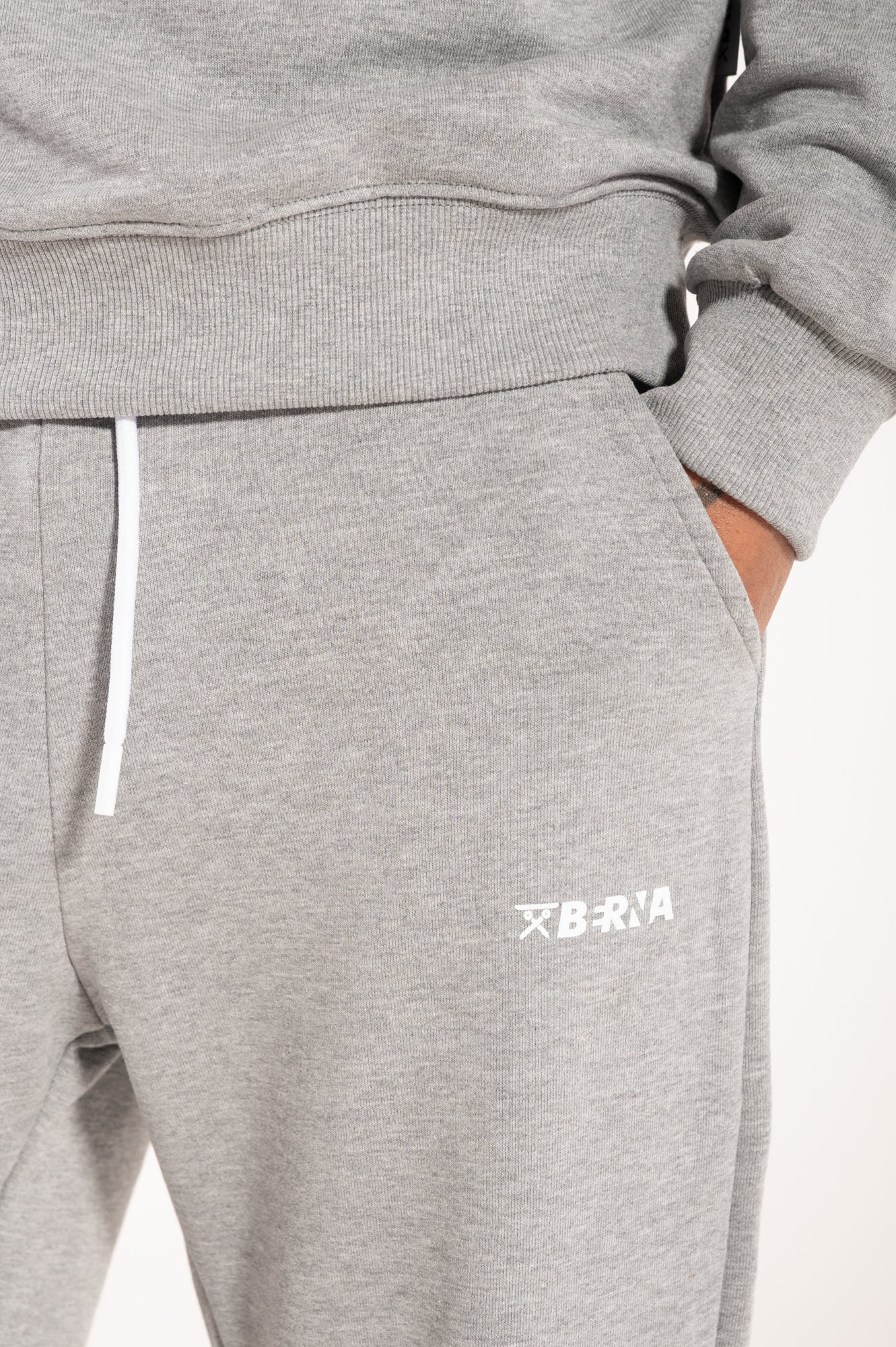 Sweat cuffed pants