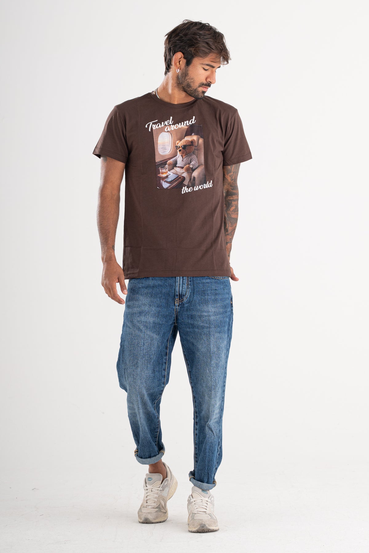 Tee travel around