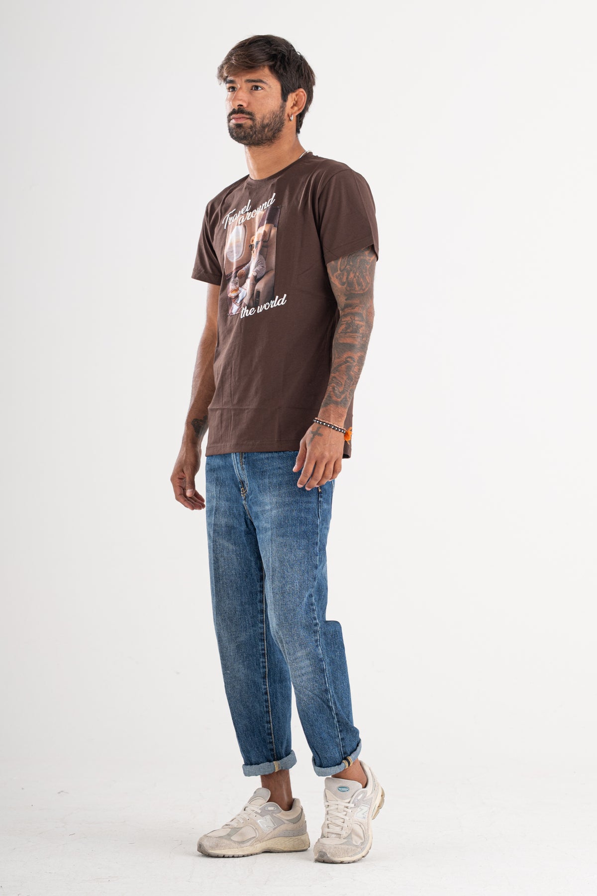 Tee travel around