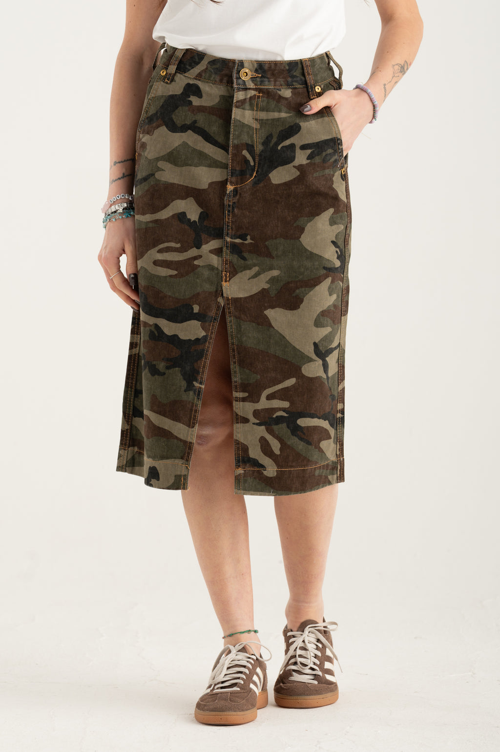 Gonna Jasmine military