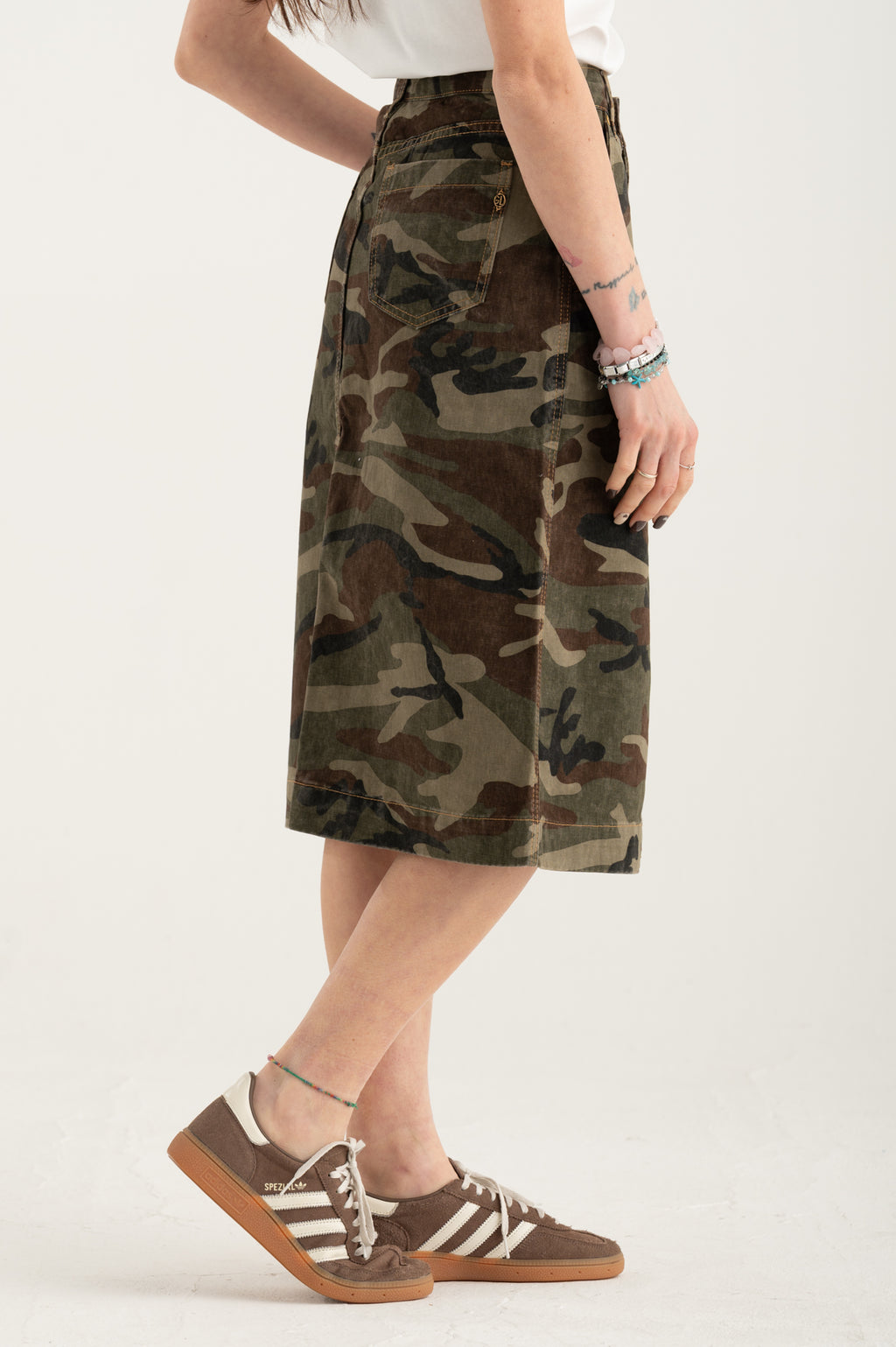 Gonna Jasmine military