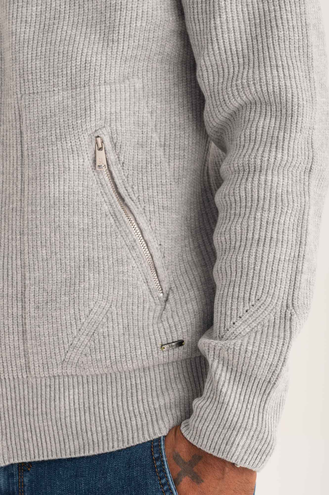 Cardigan zip