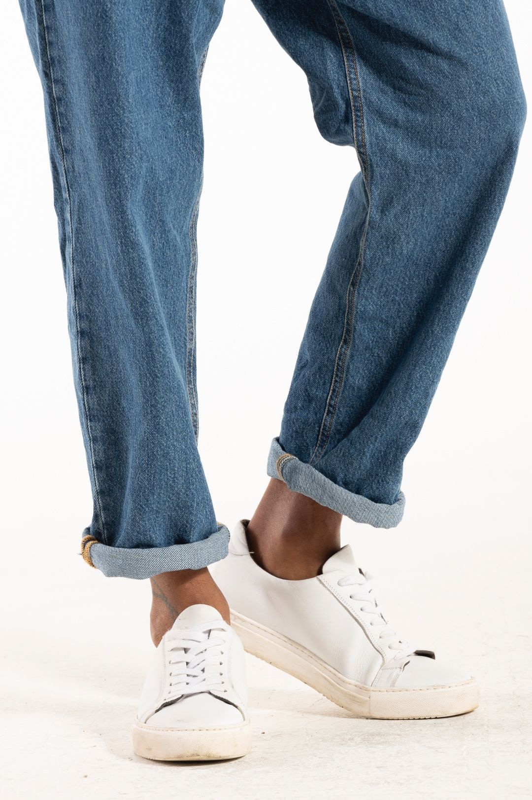 Sneakers basic pelle