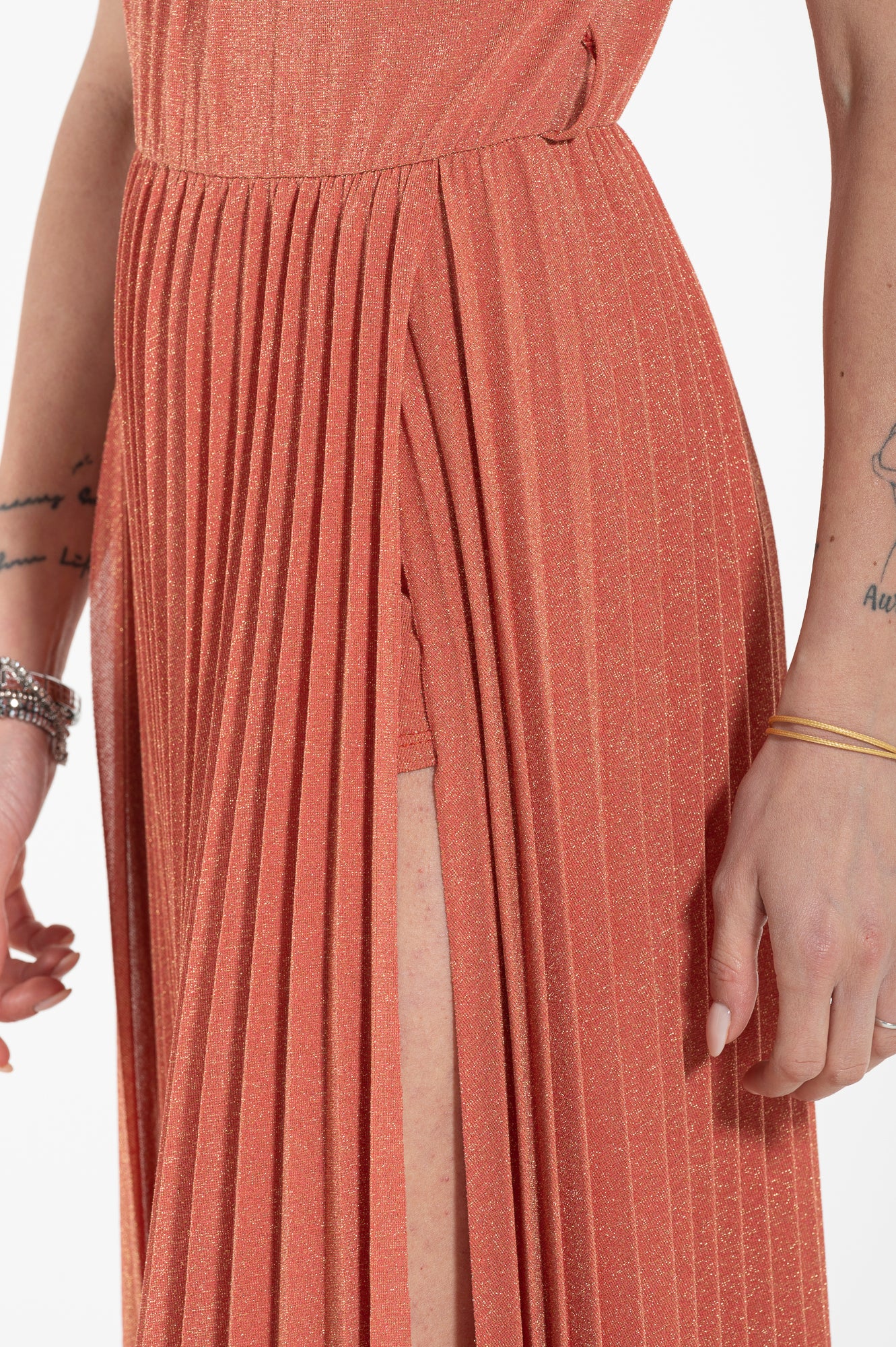 Abito lurex con spacchi